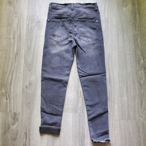 No Boundries High Rise Skinny Jeans - Picture 2 of 6